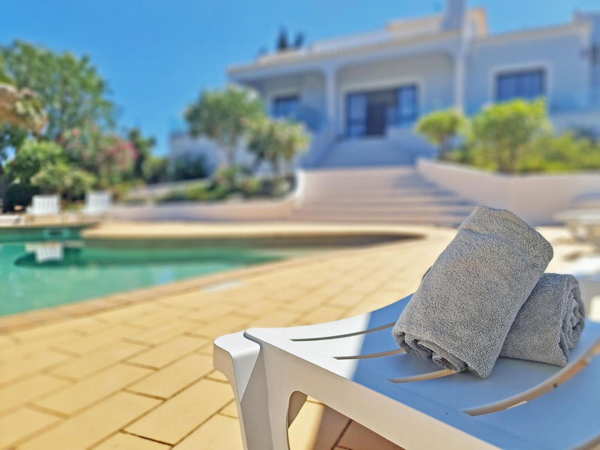 Casa Vitoria - With Private Pool Villa Pêra Buitenkant foto